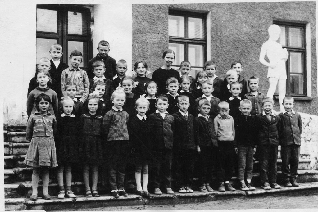 Найди себя, ученики 1957 - 1958 годов Новоуткинск